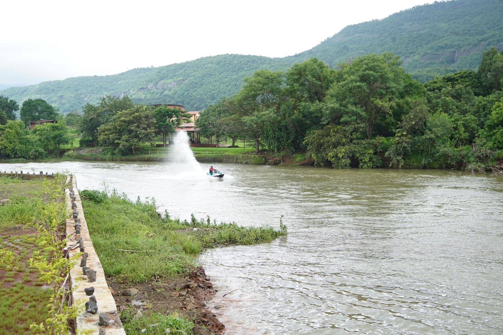 The Boat Club,Karjat Hotel Exterior photo